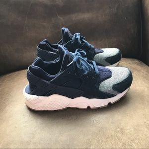 Nike Air Huarache Run Sneakers 7.5 Denim blue gently used!